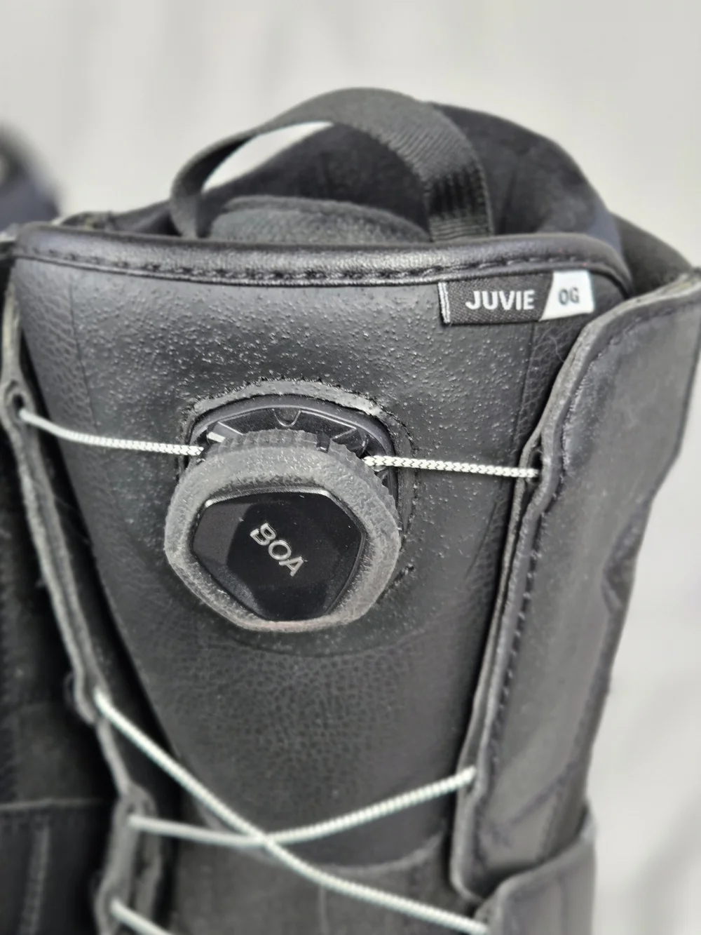 Vans Juvie OG Youth Snowboard Boots | Size 6 | Black & White
